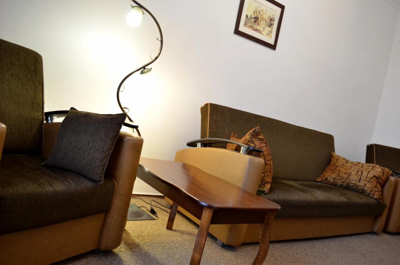Chapayev Apartments キエフ エクステリア 写真
